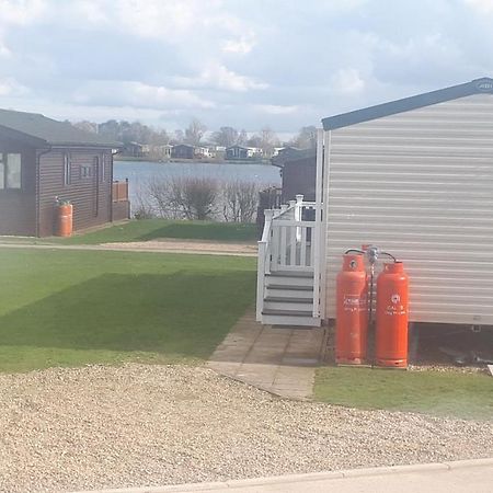 Ksr Hot Tub Holiday Home At Tattershall Lakes エクステリア 写真