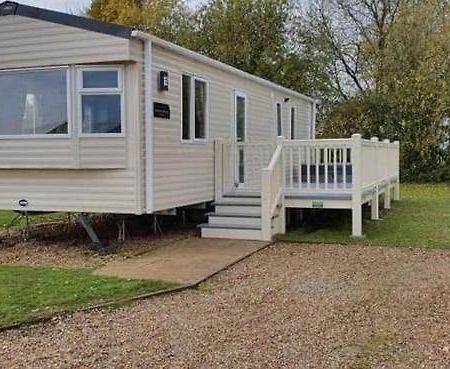 Ksr Hot Tub Holiday Home At Tattershall Lakes エクステリア 写真