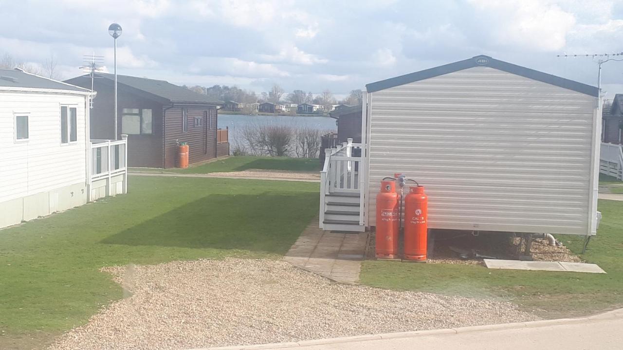 Ksr Hot Tub Holiday Home At Tattershall Lakes エクステリア 写真